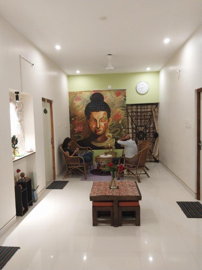 Funk Monk Villa Hostel Pondicherry Auroville Exteriör bild